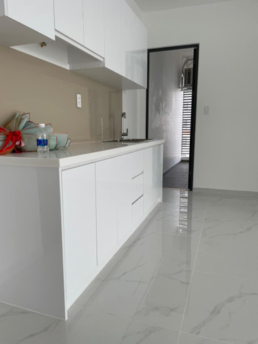 Căn hộ D'Lusso, Quận 2 Căn hộ D'Lusso tầng cao view đón gió mát, bàn giao nội thất cơ bản.