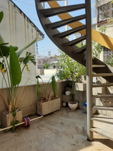 Nhà phố Quận Bình Thạnh Nhà phố thiết kế 1 trệt, 2 lầu cửa hướng Đông Bắc mát mẻ.