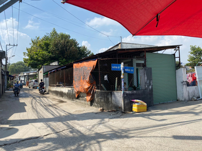 Nhà phố Quận 9 Nhà cấp 4 và đất nền diện tích 69.5m2 có sổ hồng riêng, bàn giao trong ngày.