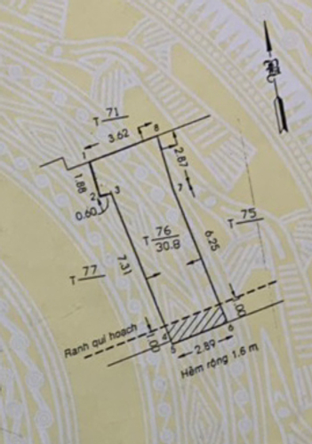  Nhà có cửa hướng Đông Nam mát mẻ, thiết kế 1 trệt, 1 lầu đúc kiên cố.