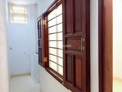  Nhà phố Đường Ngô Tất Tố 3 tầng diện tích 60m².