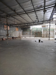  Nhà xưởng kho bãi diện tích 600m2, khu vực dân cư an ninh và yên tĩnh.