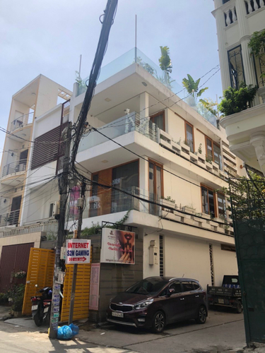 Nhà phố Quận Bình Thạnh Nhà phố thiết kế 1 trệt, 2 lầu cửa hướng Đông Bắc mát mẻ.