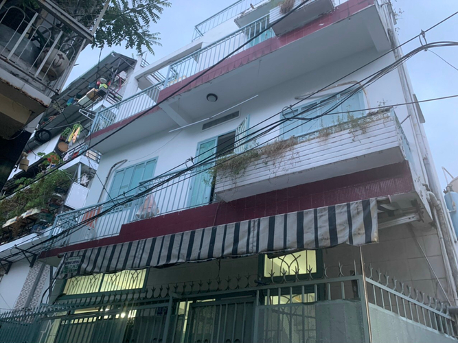 Nhà phố Đường Phan Đình Phùng 2 tầng diện tích 38.2m² hướng đông nam pháp lý sổ hồng
