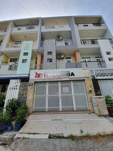 Nhà phố Huyện Nhà Bè Nhà mặt tiền đường số 18 Sadeco Phước Kiểng, diện tích 95m2.