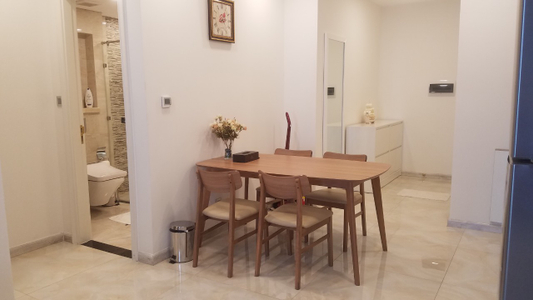 Căn hộ Vinhomes Golden River, Quận 1 Căn hộ Vinhomes Golden River tầng 22 có 1 phòng ngủ, đầy đủ nội thất.