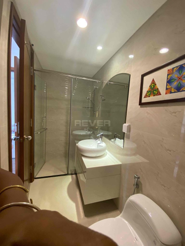 Căn hộ Vinhomes Central Park, Quận Bình Thạnh Căn hộ Vinhomes Central Park tầng 10 view thoáng mát, bàn giao đầy đủ nội thất.