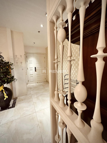  Căn hộ Vinhomes Golden River đầy đủ nội thất diện tích 118.5m²