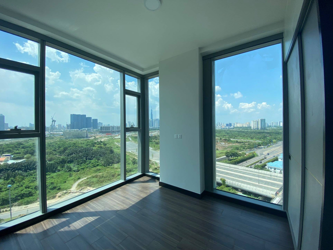  Căn hộ Empire City cửa hướng Đông Nam, view sông thoáng mát.