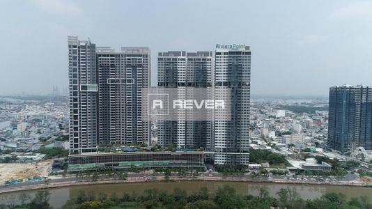  Căn hộ Riviera Point tầng cao mát mẻ, nội thất cơ bản.