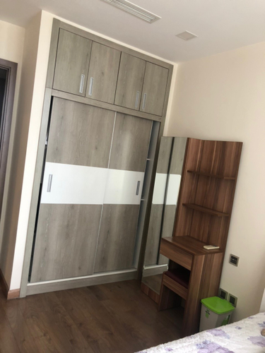 Căn hộ Vinhomes Central Park, Quận Bình Thạnh Căn hộ Vinhomes Central Park tầng 10 diện tích 79.2m2, đầy đủ nội thất.