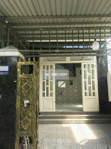 Nhà phố Quận 12 Nhà phố thiết kế 1 trệt, 1 lầu diện tích đất 64m2, cửa hướng Nam mát mẻ.