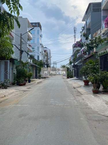  Nhà phố Đường Phạm Văn Chiêu 4 tầng diện tích 72m² hướng Tây Nam.