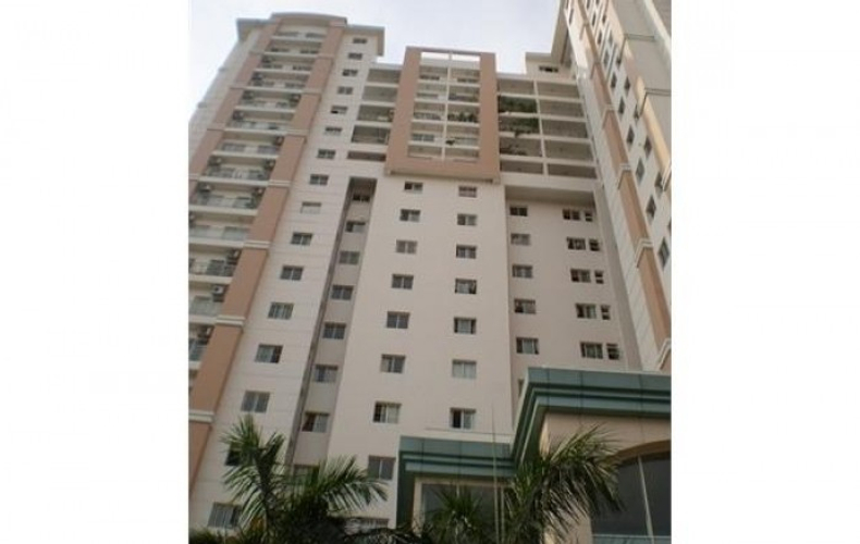 Căn hộ RubyLand, Quận Tân Phú Căn hộ Rubyland tầng 7 có 3 phòng ngủ, view nhìn ra đường Lũy Bán Bích.