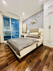  Căn hộ Vinhomes Central Park hướng ban công nam đầy đủ nội thất Châu Âu