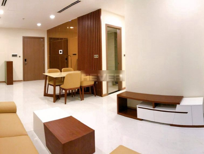 Căn hộ Vinhomes Central Park, Quận Bình Thạnh Căn hộ Vinhomes Central Park tầng 6, diện tích 70.5m2.