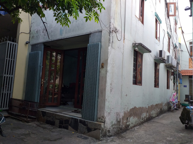 Nhà phố Lê Trọng Tấn, Tân Phú Nhà phố 2 mặt tiền rộng rãi, diện tích sử dụng 150m2.