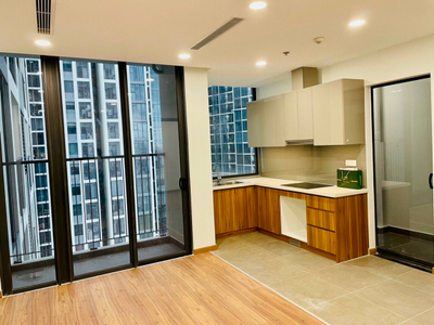  Căn hộ Eco Green Saigon hướng ban công tây đầy đủ nội thất diện tích 60.7m²