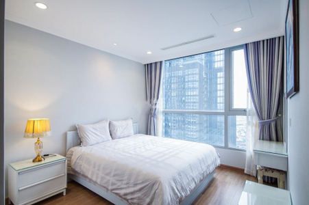 Căn hộ VInhomes Central Park, Quận Bình Thạnh Căn hộ cao cấp Vinhomes Central Park 3 phòng ngủ, nội thất dính tường.