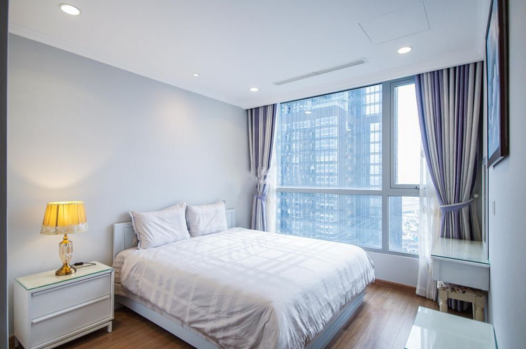 Căn hộ VInhomes Central Park, Quận Bình Thạnh Căn hộ cao cấp Vinhomes Central Park 3 phòng ngủ, nội thất dính tường.