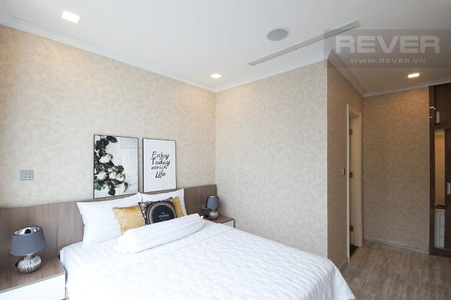  Căn hộ Vinhomes Golden River đầy đủ nội thất diện tích 159.5m².