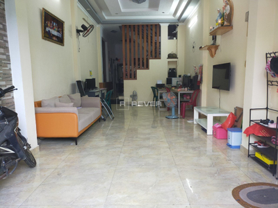  Nhà phố thiết kế 1 trệt, 1 lầu kiên cố, cửa hướng Tây đón nắng ấm.