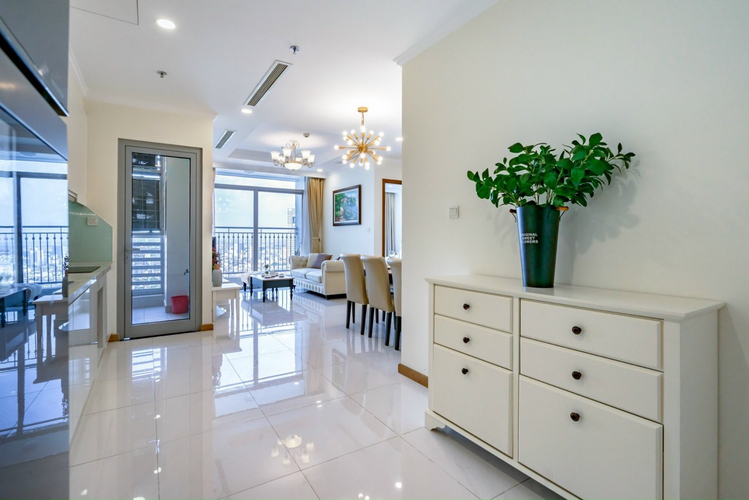 1688439997489.jpg Căn hộ Vinhomes Central Park đầy đủ nội thất diện tích 78.7m²