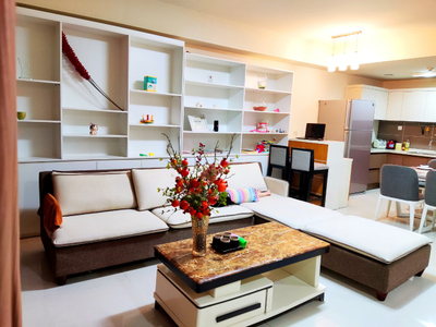 Căn hộ The Eastern, Quận 9 Căn hộ The Eastern diện tích 111m2, nội thất đầy đủ.