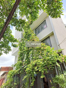 Nhà phố gần Emart, trường Việt Úc thiết kế 1 trệt, 3 lầu và sân thượng.