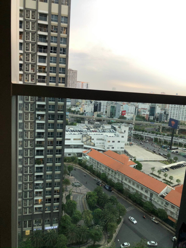 Căn hộ Vinhomes Central Park, Quận Bình Thạnh Căn hộ Vinhomes Central Park tầng 13 thiết kế hiện đại, đầy đủ nội thất.