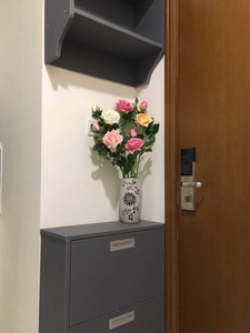 scaled_IMG_1682493015124_1682493330430.jpg Căn hộ Vinhomes Central Park hướng ban công tây nam đầy đủ nội thất diện tích 50.5m²