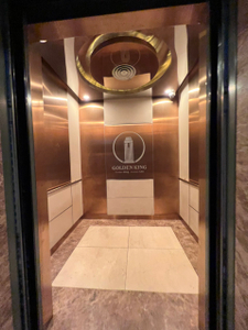 thang máy Officetel Golden King tầng 18 có 1 phòng ngủ, nội thất cơ bản.