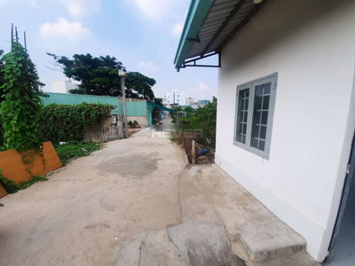 Nhà phố Quận Thủ Đức Nhà hẻm đường Linh Đông cửa hướng tây Bắc, khu dân cư sầm uất.