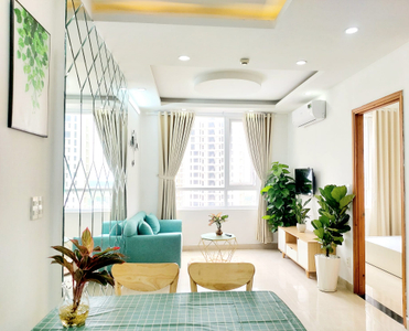 Căn hộ The CBD Premium Home tầng cao view thoáng mát, đầy đủ nội thất.