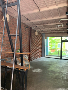  Nhà phố cửa hướng Đông Nam, diện tích 52.4m2 đầy đủ nội thất.