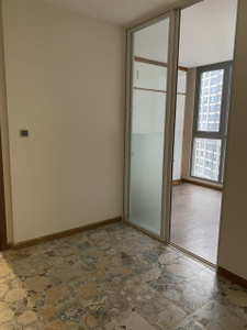 Căn hộ Vinhomes Central Park, Quận Bình Thạnh Căn hộ cao cấp Vinhomes Central Park tầng 25, bàn giao nội thất cơ bản.