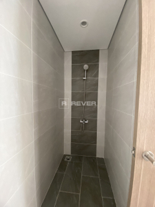  Căn hộ Vinhomes Grand Park hướng ban công tây bắc nội thất cơ bản diện tích 81.2m².