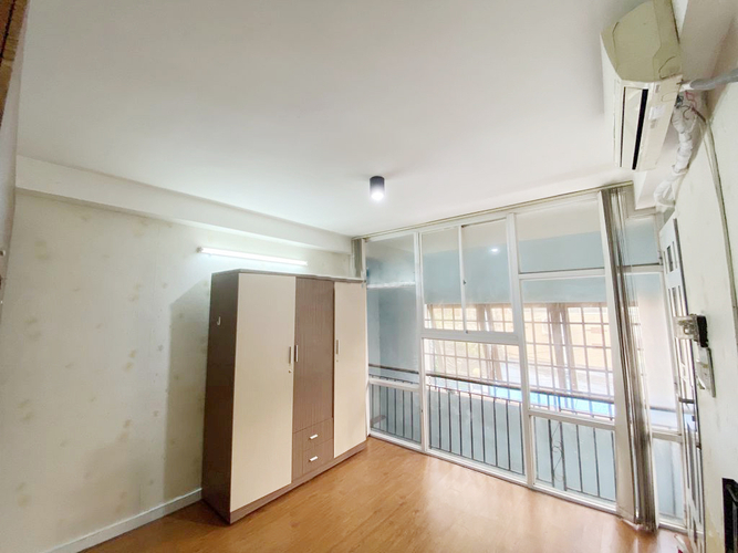 Nhà phố Quận Bình Thạnh Nhà thiết kế 1 trệt và 2 lầu diện tích đất 25m2, nội thất cơ bản.