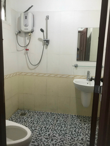 Căn hộ Orient Apartment, Quận 4 Căn hộ Orient Apartment tầng 7 có 2 phòng ngủ, không có nội thất.