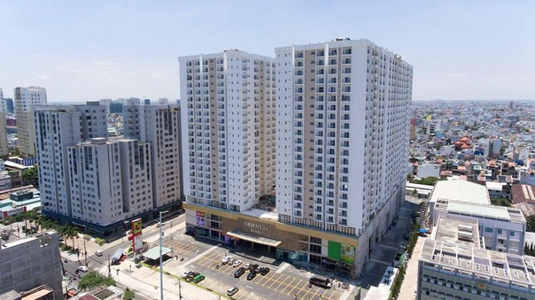 Căn hộ Oriental Plaza, Quận Tân Phú Căn hộ Oriental Plaza tầng 22 có 2 phòng ngủ, đầy đủ nội thất.