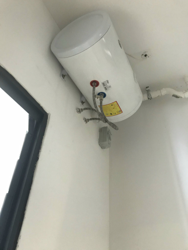 Căn hộ One Verandah, Quận 2 Căn hộ One Verandah tầng 10 có diện tích 80m2, nội thất cơ bản.