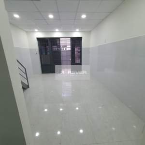 Nhà phố Quận Thủ Đức Nhà phố hẻm nhà thờ Fatima, diện tích 45.3m2 có nội thất cơ bản.