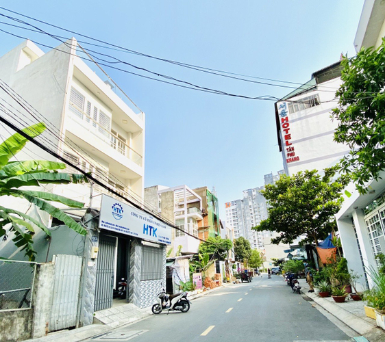 Nhà phố Huyện Nhà Bè Nhà phố đường Lê Văn Lương 1 trệt, 2 lầu hướng Tây, sổ hồng riêng.