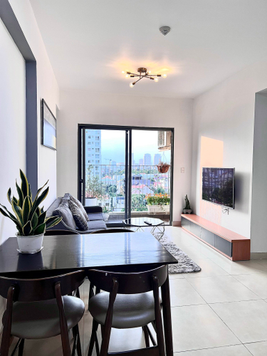  Căn hộ Masteri Thảo Điền hướng ban công đông nam đầy đủ nội thất