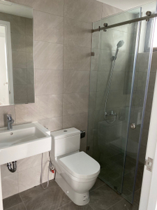  Căn hộ D'Lusso hướng ban công tây bắc đầy đủ nội thất diện tích 68.5m²