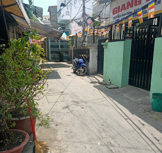 Nhà phố Quận 8 Nhà phố có cửa hướng Đông mát mẻ, thiết kế nhà 1 trệt, 1 lầu kiên cố.