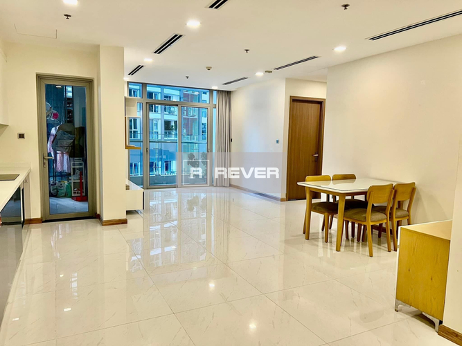  Căn hộ Vinhomes Central Park nội thất cơ bản diện tích 111.2m².