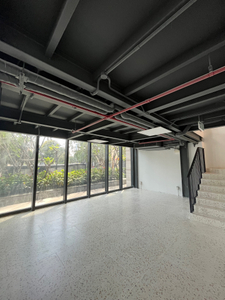 IMG_4065.HEIC Shop-house Vinhomes Golden River nội thất cơ bản diện tích 140m²