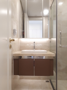  Căn hộ Vinhomes Golden River nội thất cơ bản diện tích 49.5m².