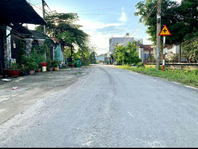Nhà phố Huyện Củ Chi Nhà phố mặt tiền đường Nguyễn Thị Lắng, cách bệnh viện Xuyên Á 1km.